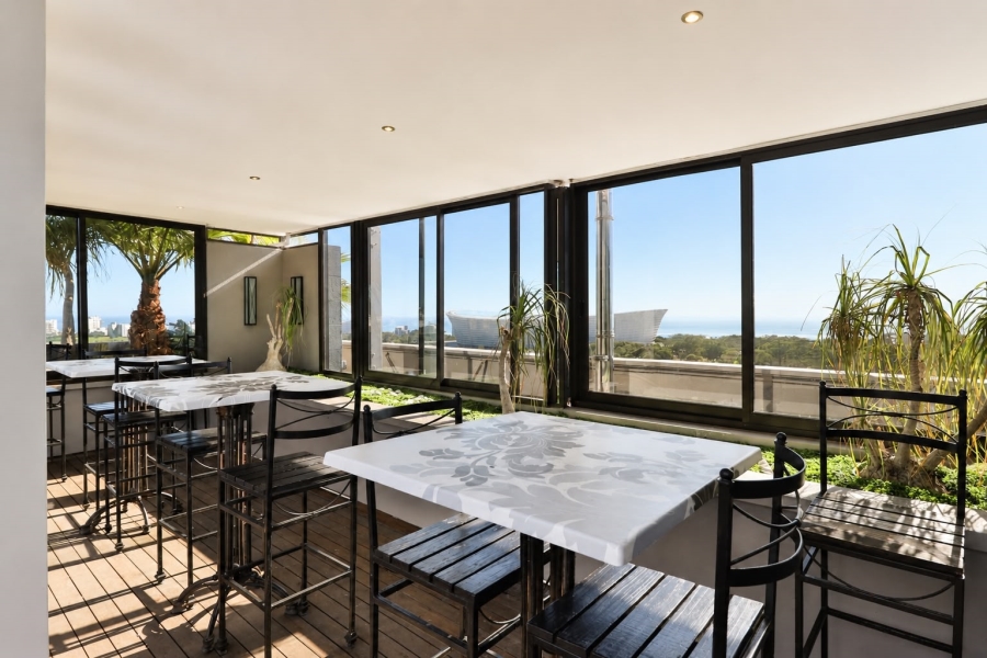 2 Bedroom Property for Sale in Green Point Western Cape